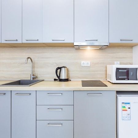 Nyvky Like Home - Studio - Apt 21 キエフ エクステリア 写真